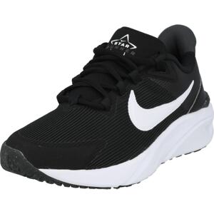 Sportovní boty 'Star Runner 4' Nike černá / bílá